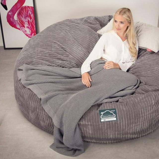 LOUNGE PUG, CloudSac 3000 XXL, Een King Size Zitzak Bank met Vezel-latex Vlokvulling, Corduroy Graphite Grijs