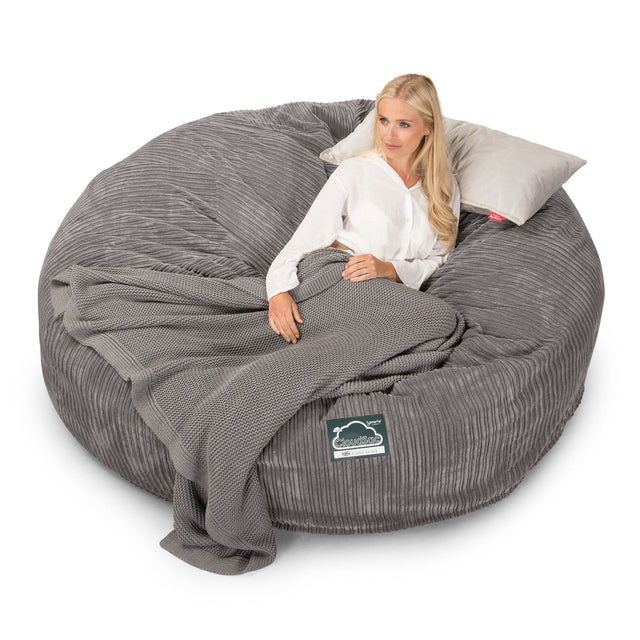 LOUNGE PUG, CloudSac 3000 XXL, Een King Size Zitzak Bank met Vezel-latex Vlokvulling, Corduroy Graphite Grijs