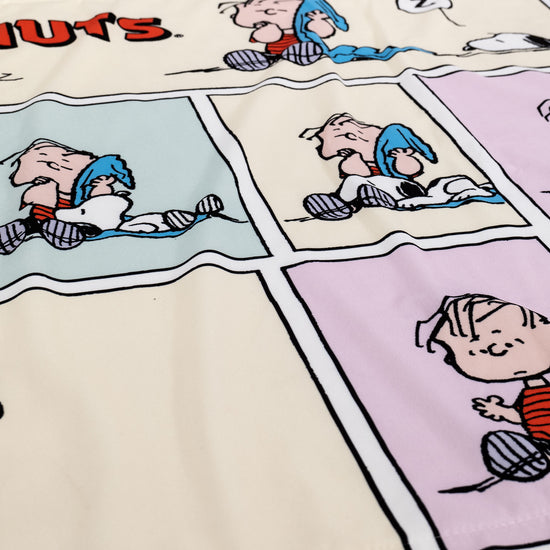 Snoopy Bank Sierdeken - Stripboek 03