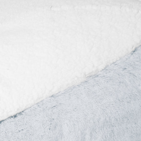 Sloucher Medium Hondenbed - Nepkonijnenbont Stoffig Blauw 03