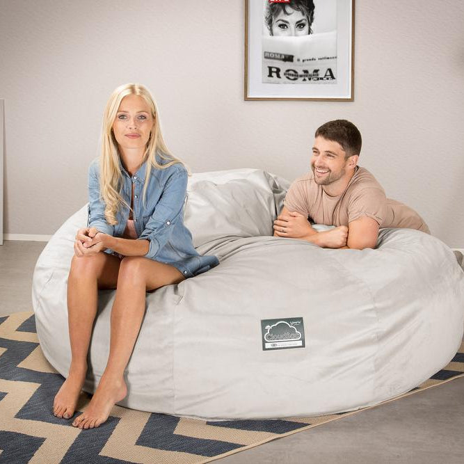 LOUNGE PUG, CloudSac 3000 XXL, Een King Size Zitzak Bank met Vezel-latex Vlokvulling, Fluweel Zilver