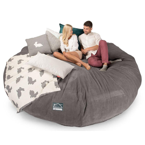 LOUNGE PUG, CloudSac 5000 XXXXXL, Een Titanic Zitzak Bank met Vezel-latex Vlokvulling, Pompom Antraciet